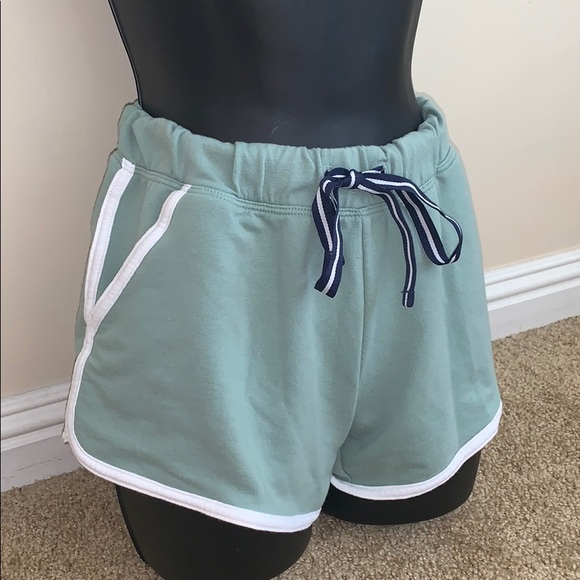 PINK shorts - Picture 3 of 5